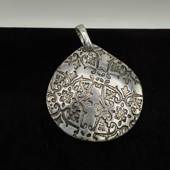 Premier Designs Large Embossed Pewter Teardrop Pendant Enhancer - Picture 1 of 4